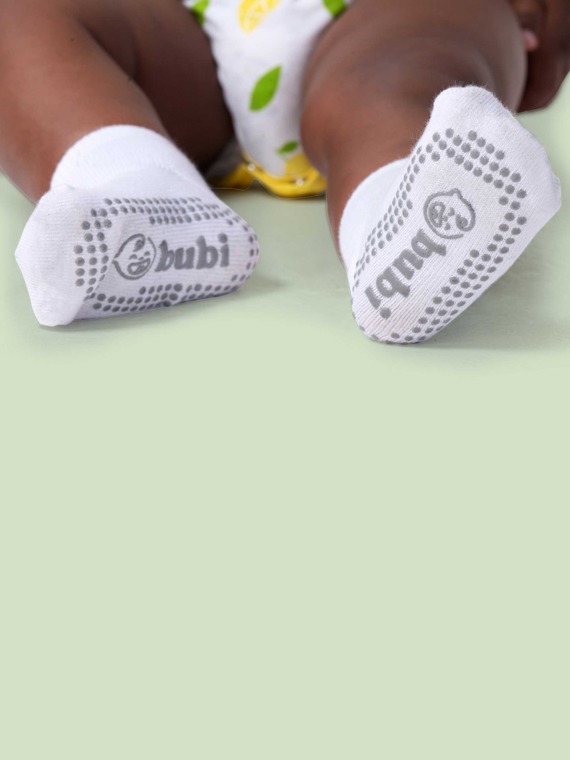 cotton baby socks - close-up logo view