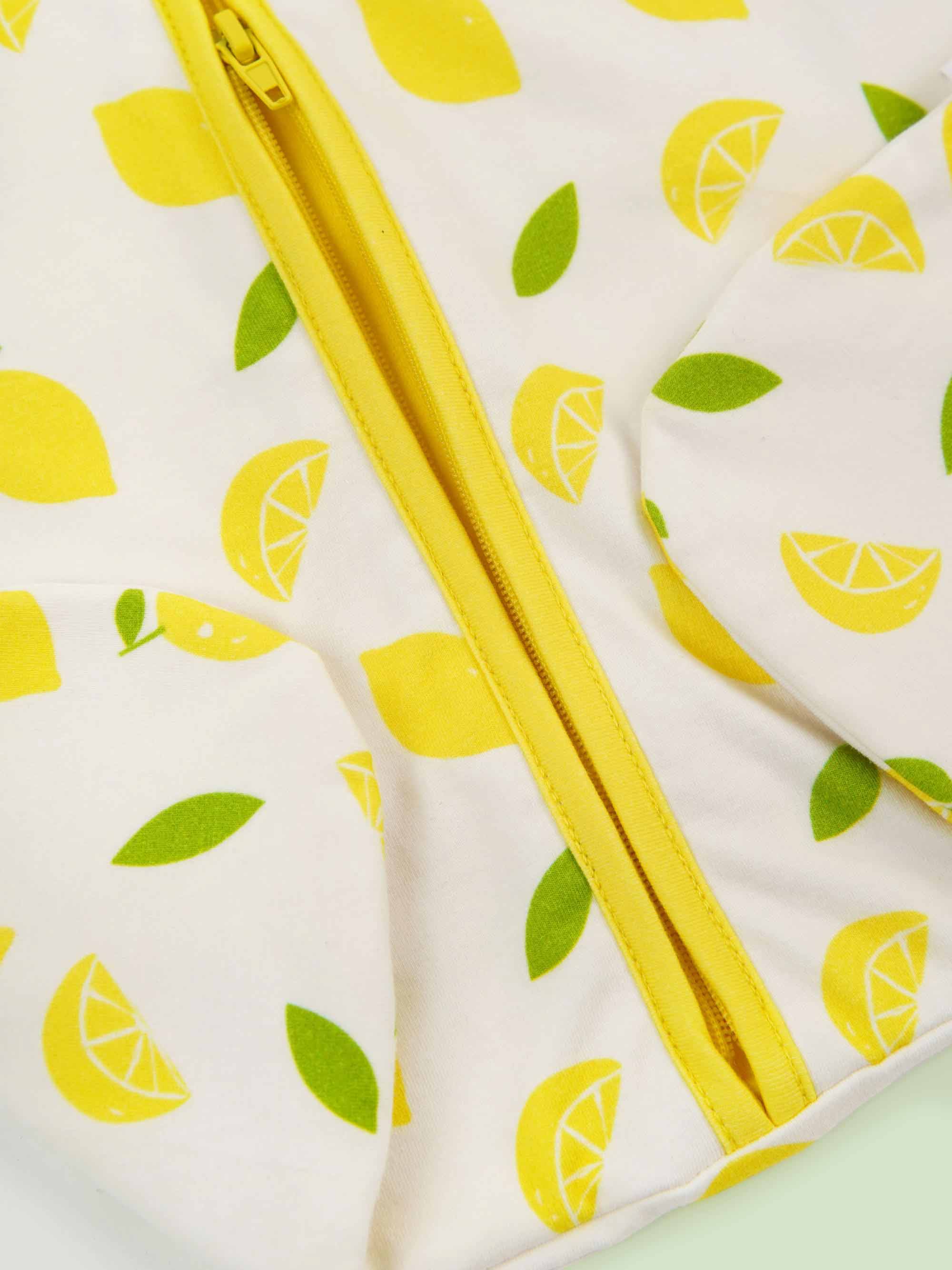 organic cotton sleeping bag lemons - close-up view